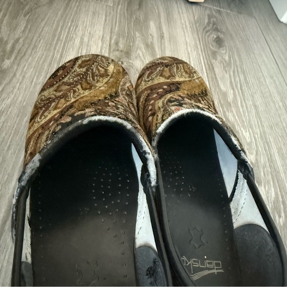 Dansko|Paisley velvet (tapestry style) clogs with embellishment••••Size 10.5-11 - Picture 11 of 16